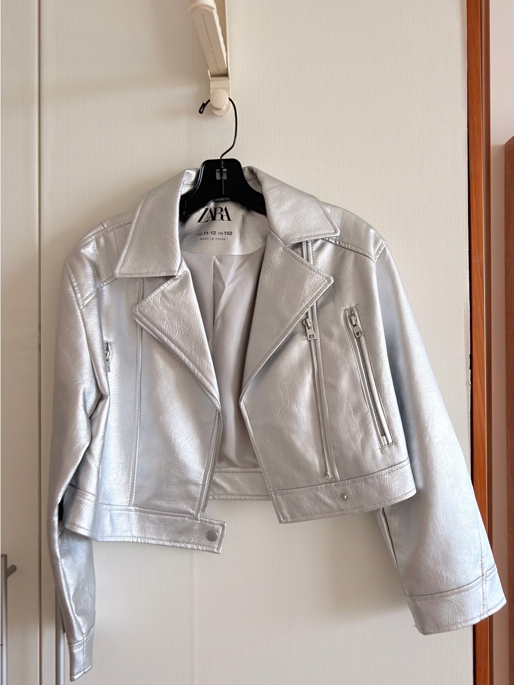 ZARA Girls Silver Metallic Faux Leather Moto Biker Jacket – Size 11-12 / 152